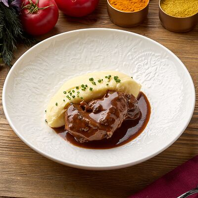 Телячьи щечки с мясным соусом в Шави ломи по цене 1450 ₽