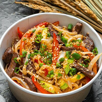 Вок с говядиной в UNAGI ROLLS по цене 749 ₽