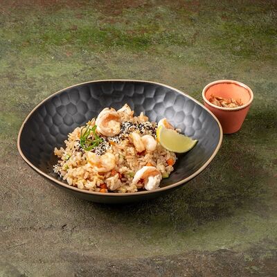 Жареный рис с креветками в Бай Тай по цене 730 ₽