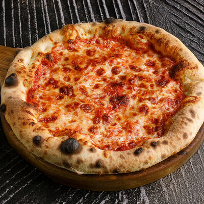 Пицца Маргарита в Ginza по цене 1090 ₽