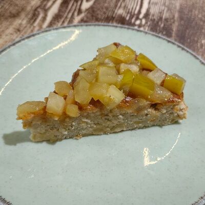 Яблочная шарлотка в Высоко Высоко по цене 375 ₽