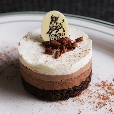 Торт три шоколада в Torro Grill по цене 750 ₽