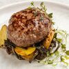 Бифштекс с папоротником, запеченным картофелем и грибами в Ресторан Европа по цене 790