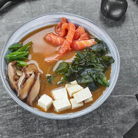Суп Мисо сливочный с лососем в Суши Мастер