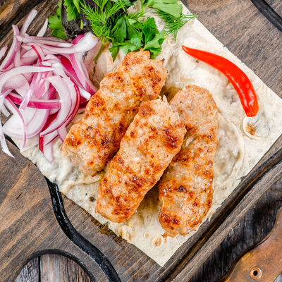 Люля-кебаб из телятины в Роял Палас по цене 590 ₽