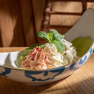 Чакка (сузьма) с редькой в Lali по цене 450 ₽