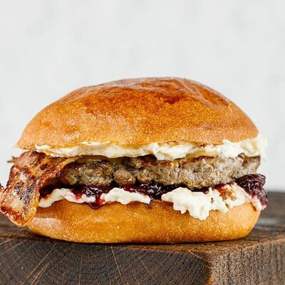 Бургер с вишней 330гр в Choppers по цене 710 ₽