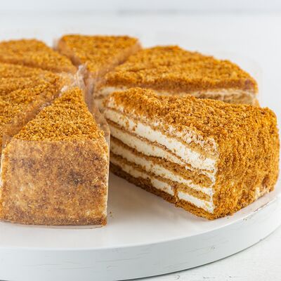 Пирожное Рыжик в Кулинарные истории по цене 180 ₽