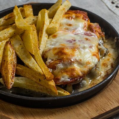 Отбивная по-купечески куриная с картошечкой в Станица по цене 450 ₽