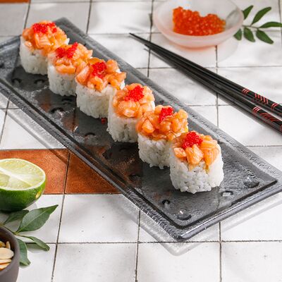 Ролл с лососем и креветкой в темпуре в ЛарисуВаннуХочу по цене 790