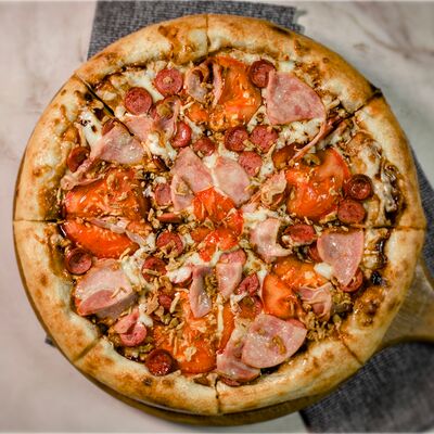 Пицца BBQ (30 см) в Restobar Первый & Ресторан доставки Личный повар по цене 589 ₽