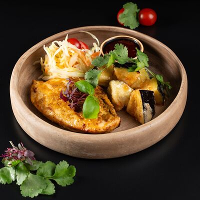 Стейк куриный карри в РАХАТ по цене 685 ₽