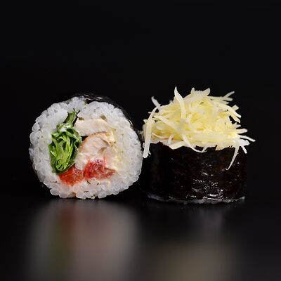 Цезарь с курицей в Sushi Kent по цене 580 ₽