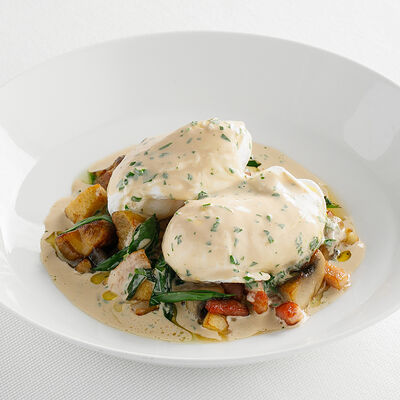 Яйца пашот с грудинкой и белыми грибами в Harvest по цене 850 ₽