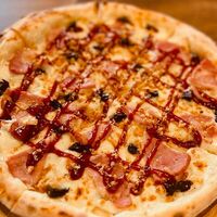 Пицца Пикантная с черносливом в ДВА ОТЦА