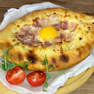 Лодочка Карбонара в Farina Pizza по цене 495 ₽