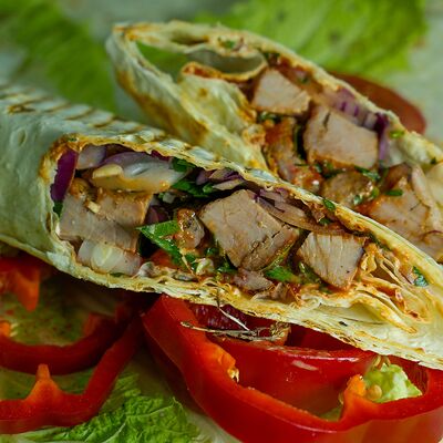 Шаурма свиная на углях big в Еда-Огонь по цене 750 ₽