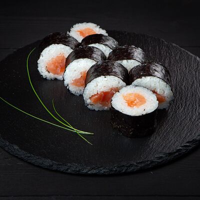 Сяки маки в Sushi n roll по цене 646 ₽