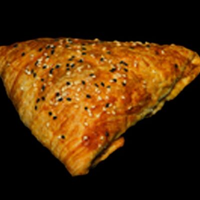 Самса слоеная из говядины в Халва халяль по цене 200 ₽