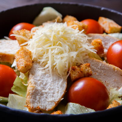 Салат Цезарь в Гриль Ру по цене 300