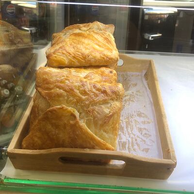 Хачапури слоёное в Чайхана 24 Халяль по цене 150 ₽