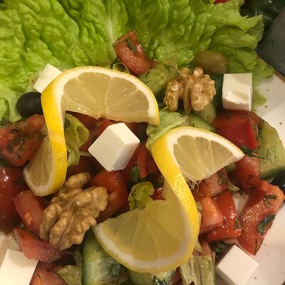 Греческий салат в Чайхана 24 Халяль по цене 345 ₽