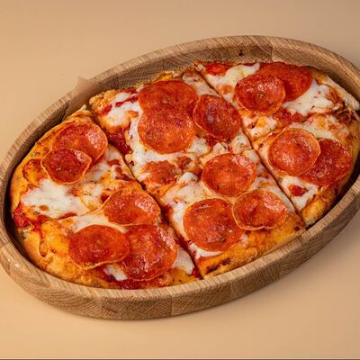 Пицца Пеперони в Port-O-Coffee по цене 675 ₽