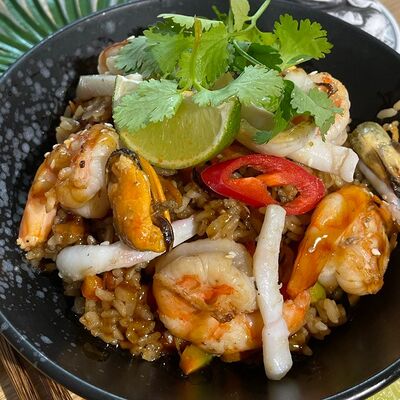 Рис с морепродуктами в Wok Street по цене 599 ₽