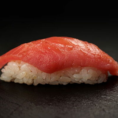 Суши с тунцом в Мистер суши по цене 226 ₽