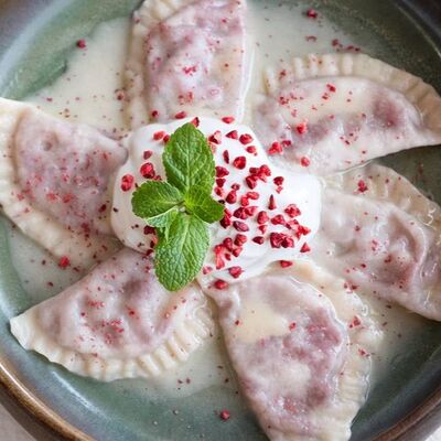 Вареники с клубникой в Июль по цене 750 ₽