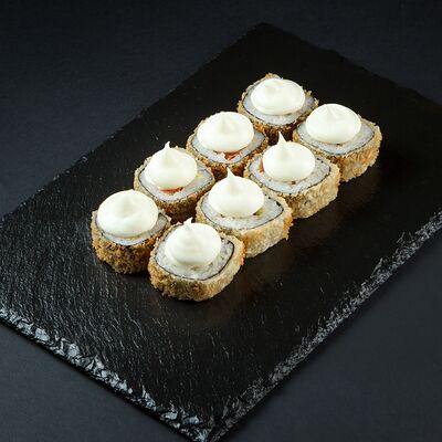 Чикен темпура с сыром в Sushi Seven по цене 479 ₽