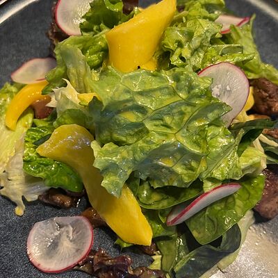 Салат с манго и куриной печенью в Adriatica по цене 890 ₽