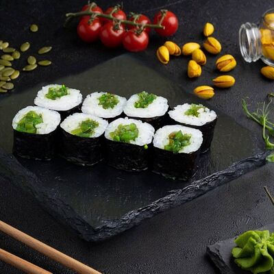 Мини-ролл Чука в Самурай SUSHI PREMIUM по цене 160 ₽