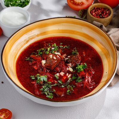 Борщ с говяжьей грудинкой в Чайхана Пахвала по цене 520 ₽