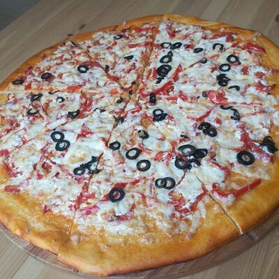 Пицца Фиеста в Кондитерская-пекарня Смайлик по цене 950 ₽