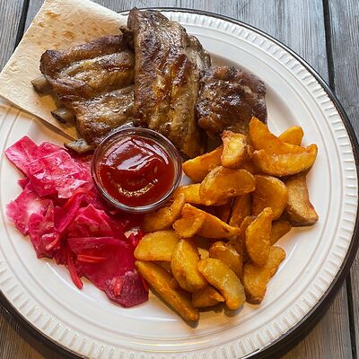 Свиные ребра в Пельмэн по цене 595 ₽