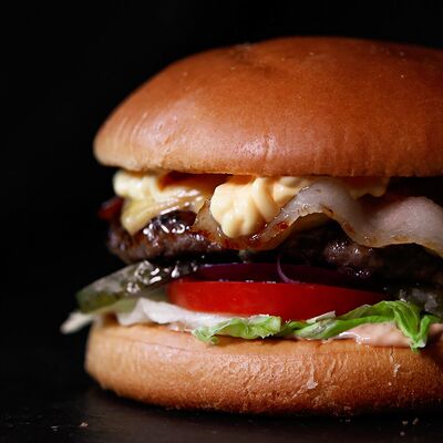 Cheeseburger в Атлантида по цене 710 ₽