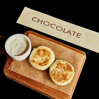Сырники со сметаной в Chocolate по цене 350 ₽