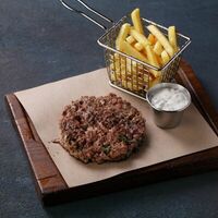 Плескавица с сыром чеддер в Сварня