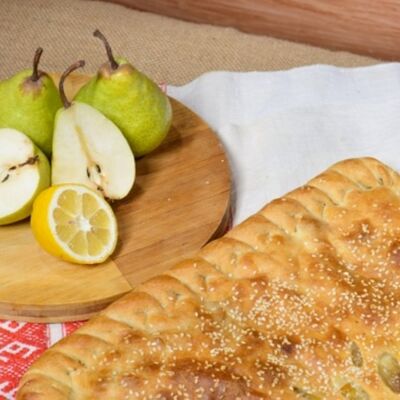 Слоёный пирог с грушей и лимоном в Пироги по-коми по цене 1799 ₽