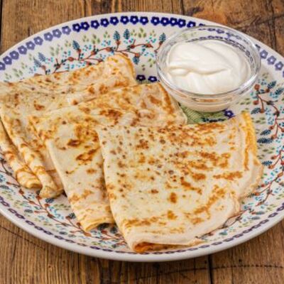 Блины со сметаной в Сыроварня по цене 210 ₽