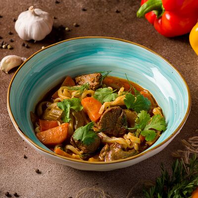 Лагман Узбекский с бараниной в Дюшес по цене 790 ₽