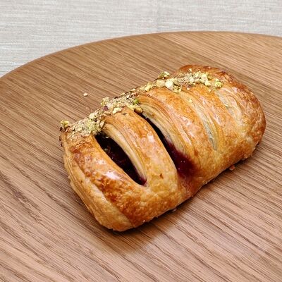 Дениш с вишней в Кафе-пекарня Susser по цене 145 ₽