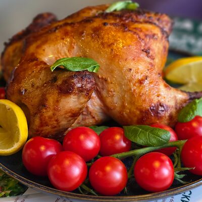 Курица гриль с овощами и картофелемв Мангал мастер по цене 1400 ₽