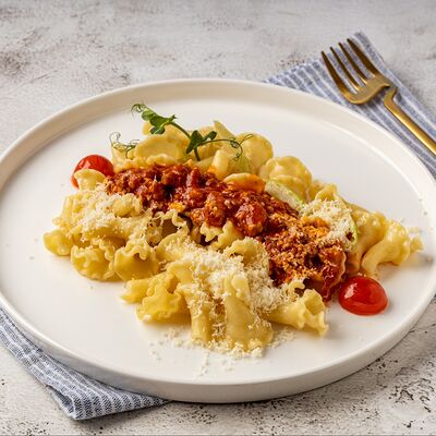 Паста традиционная с соусом болоньезе в Сели-Съели по цене 465 ₽