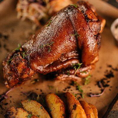 Рулька в пиве в Реберня по цене 1200 ₽