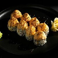 Ролл со спайси цыпленком в Cocos Lounge