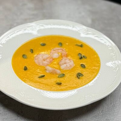 Тыквенный суп с креветкойв Брусена по цене 470 ₽