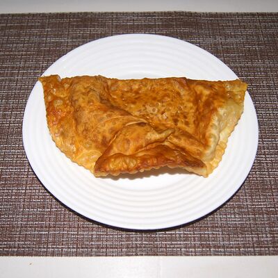 Чебурек с бараниной в Шашлыки & Пироги по цене 140 ₽