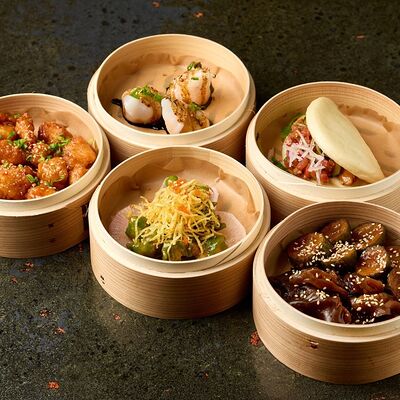 Сет из закусок в Sumo Izakaya по цене 1210 ₽